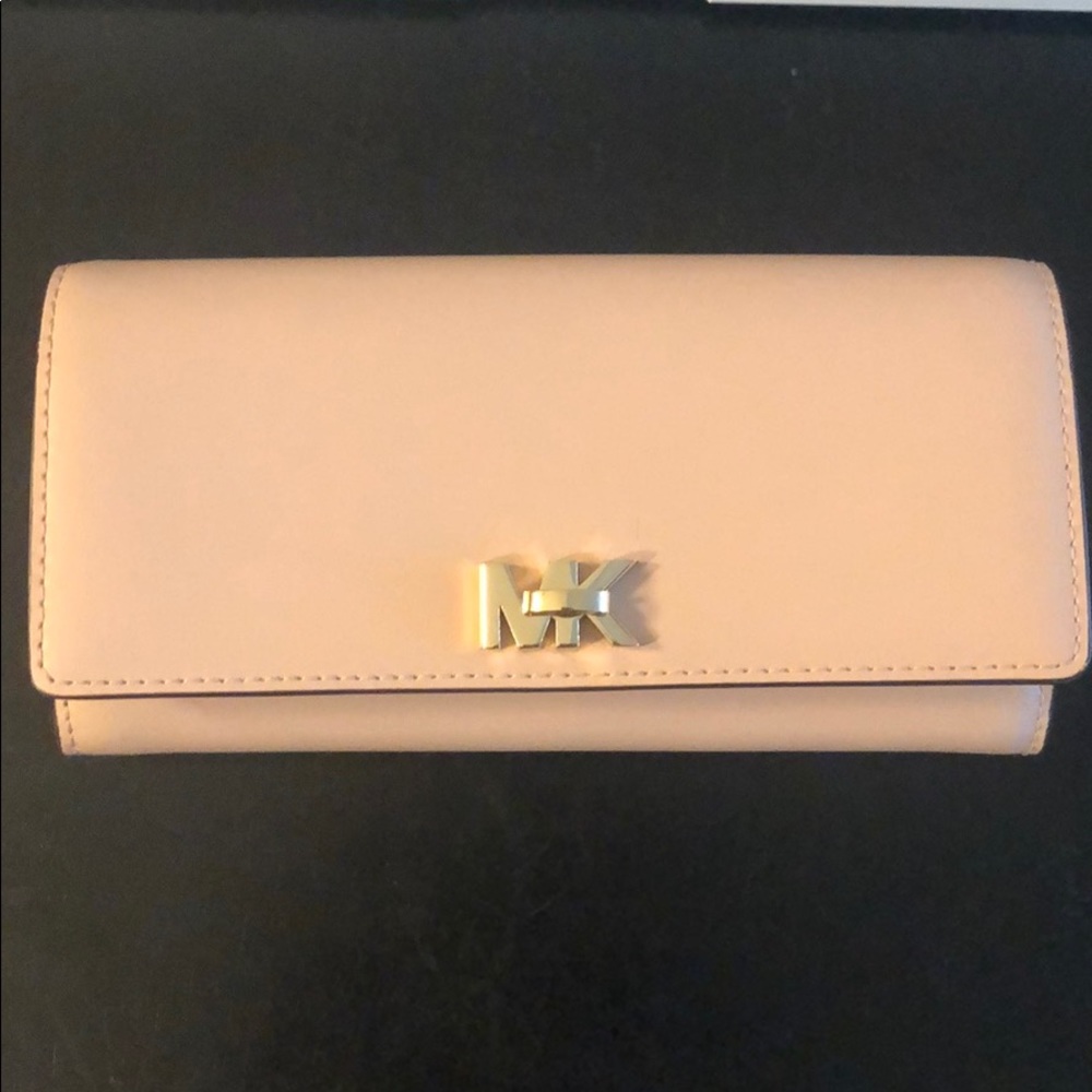 Michael Kors Pink Wallet